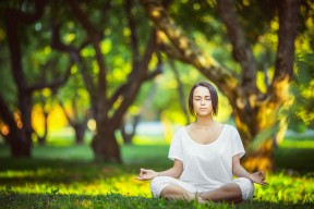 APP下载-重磅！足篮大乱炖，成都蓉城清晨苦练亚冠，灰熊今夜转战德甲，热火出局怒备战意甲